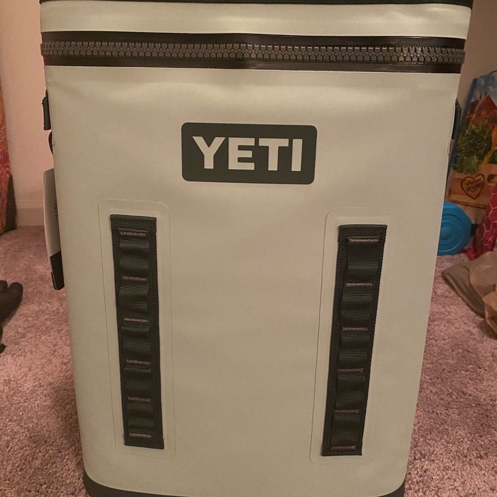 Yeti Backpack Cooler Sagebush Green